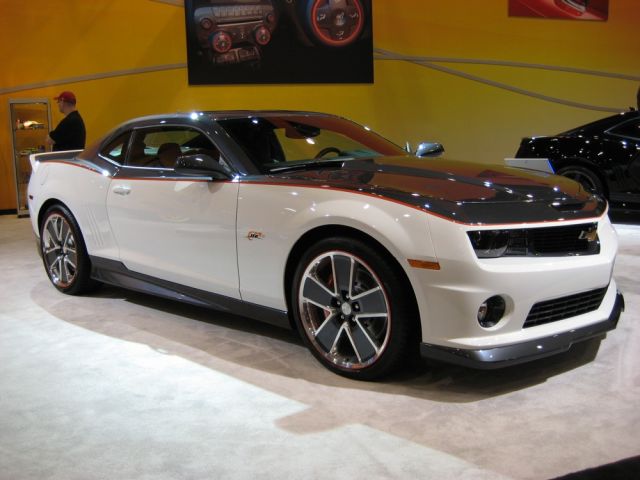 Look At the Car: 2013 Chevrolet Camaro