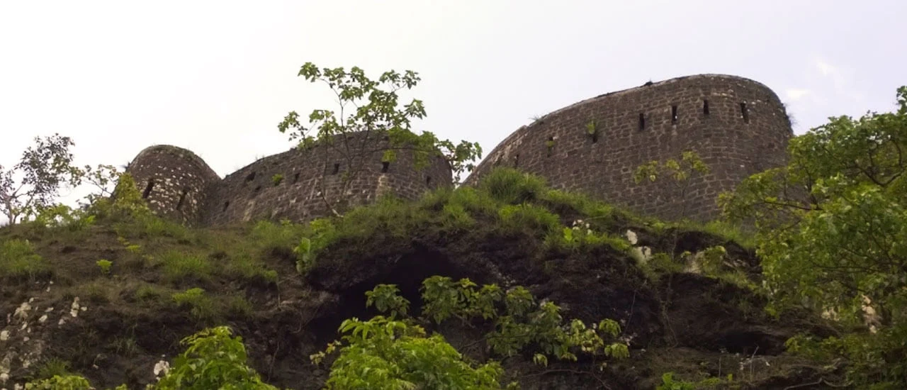 तिकोना किल्ला - Tikona Fort