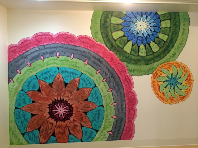 crochet mural, yarn shop mural, yarn mural, knitting mural, knitting shop mural, crochet circles