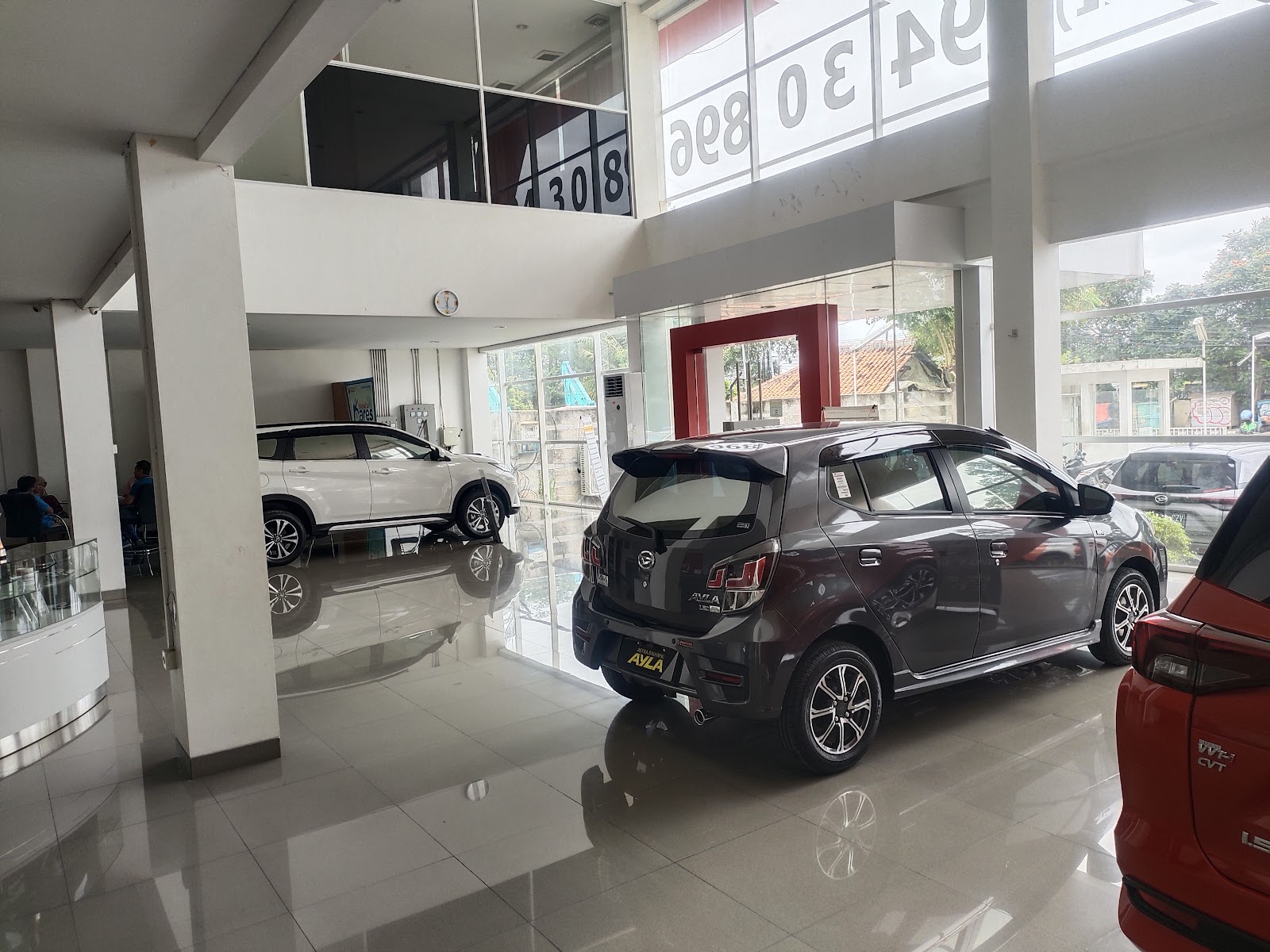 Daihatsu Kembangan Lobby