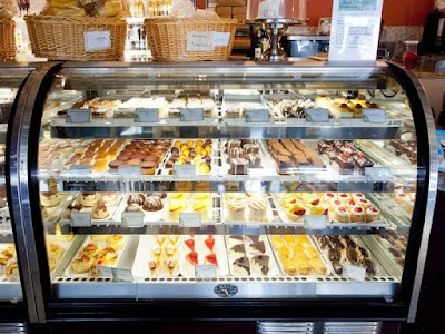 refrigerated bakery display cases