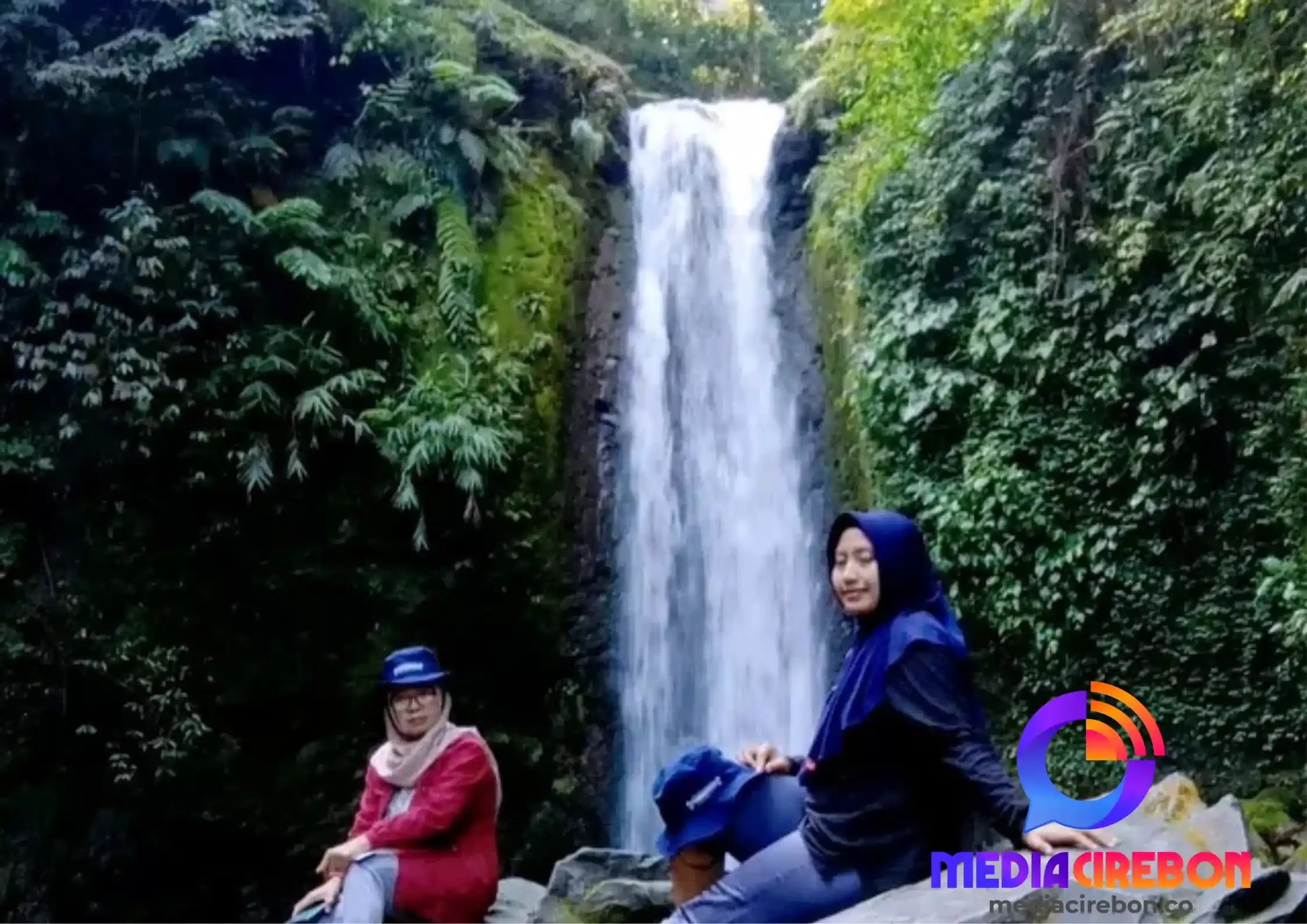 Pesona Curug Ngumpet: Air Terjun & Kolam Alami Eksotis di Bogor