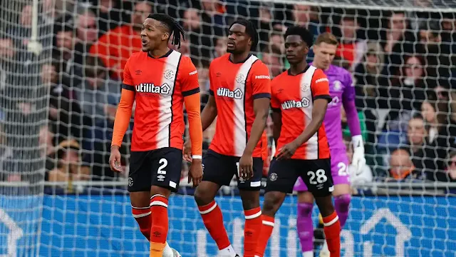 Las posibilidades de permanencia del Luton en la Premier League se vieron seriamente afectadas.