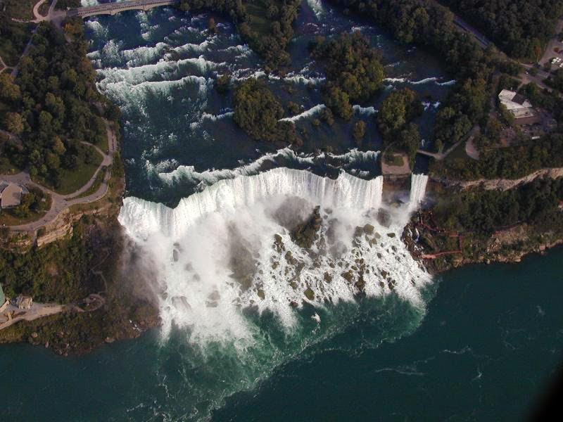 http://www.smithsonianchannel.com/sc/web/series/701/aerial-america/videos/title/14388/niagara-falls 