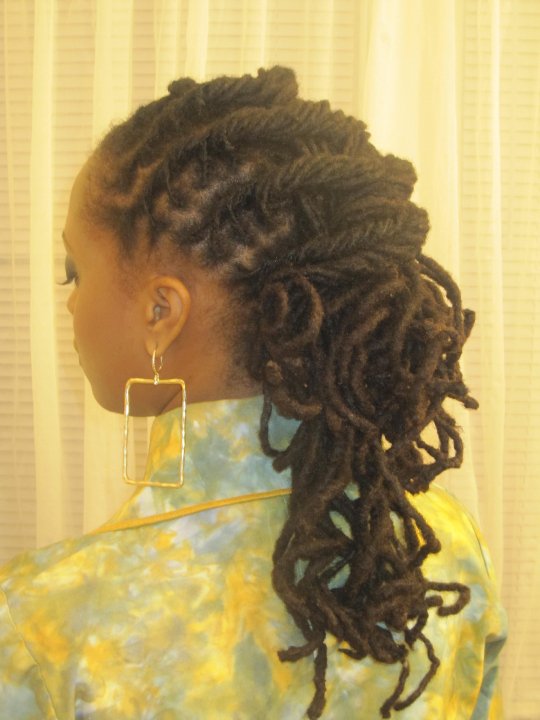 You requested lock hairstyles, we delivered. See this beautiful hairstyle
