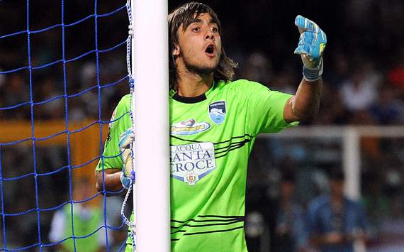 http://stephan-elshaarawy.blogspot.com/2012/11/ac-milan-siap-beli-mattia-perin.html