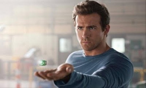 Green Lantern Hollywood 3D Action Movie Wallpapers 2011 : Green Lantern Review