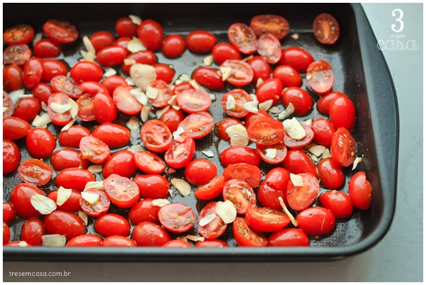 tomate ao forno com alho e azeite