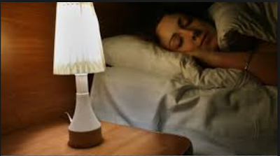 Inilah Bahaya Tidur Dengan Lampu Menyala 