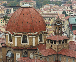 Photo from wwwstudybluecom Vista externa da cúpula  Basílica de San Lorenzo