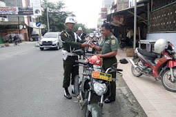 Subdenpom I/1-4 Kisaran Laksakan Razia Atribut Dan Seragam TNI 