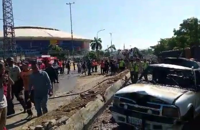 Identifican a cuatro de los fallecidos en choque múltiple en La Guaira