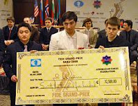 Los ganadores del I Grand Prix de Ajedrez de la FIDE: Vugar Gashimov, Yue Wang y Magnus Carlsen