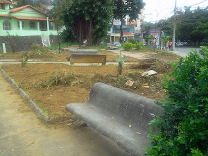 Praça órfã precisa de adoção 