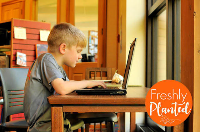 A free online typing game! KidsType.com makes it easy for kids to learn typing. Typing helps students work faster, stay focused, and reduces the risk of RSI. A skill that will last a lifetime! 