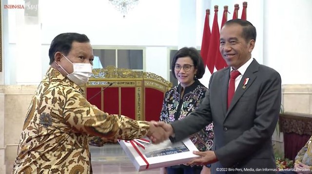 Jokowi Wariskan Utang Rp8.250 Triliun, Prabowo Merasa Terhormat