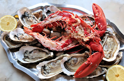 huitres, palourdes, homard, plateau de fruits de mer