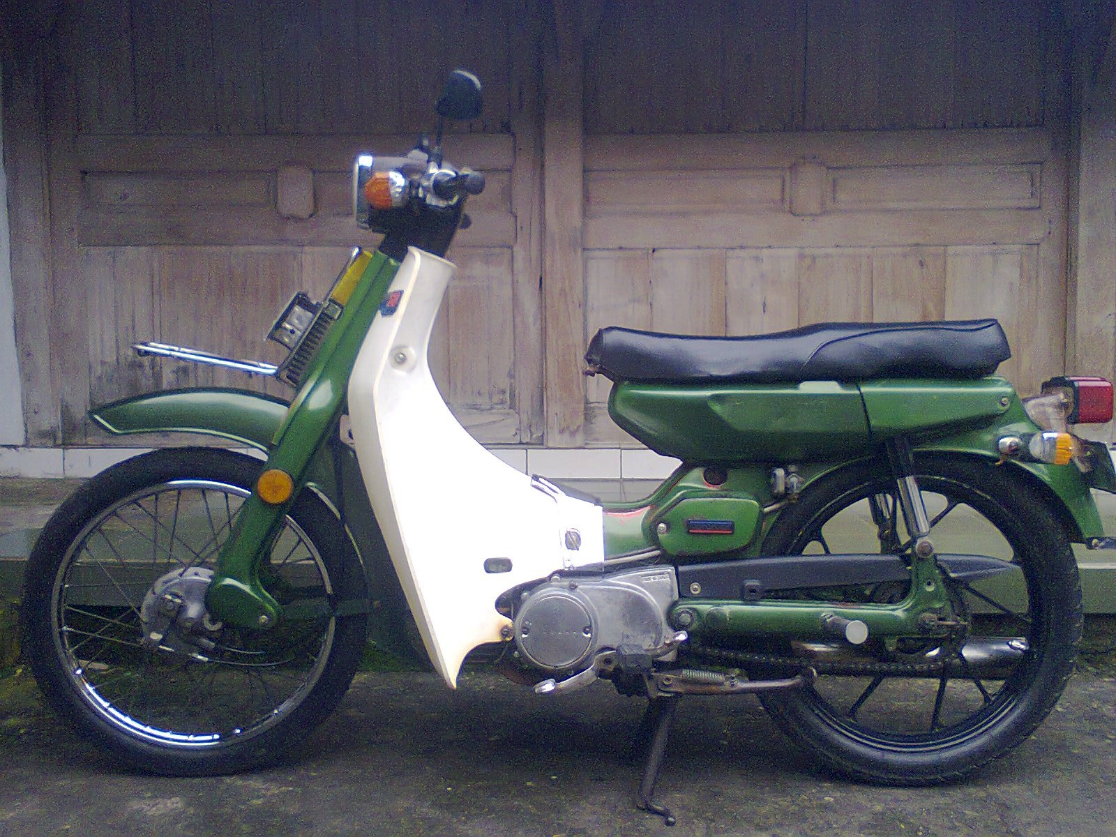 Sarwo Edi Yamaha V 80