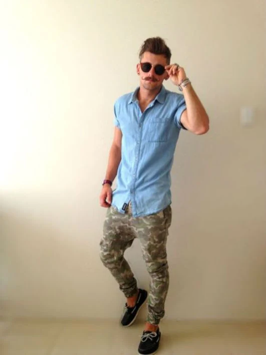 Look Masculino com Calça Camuflada Masculina