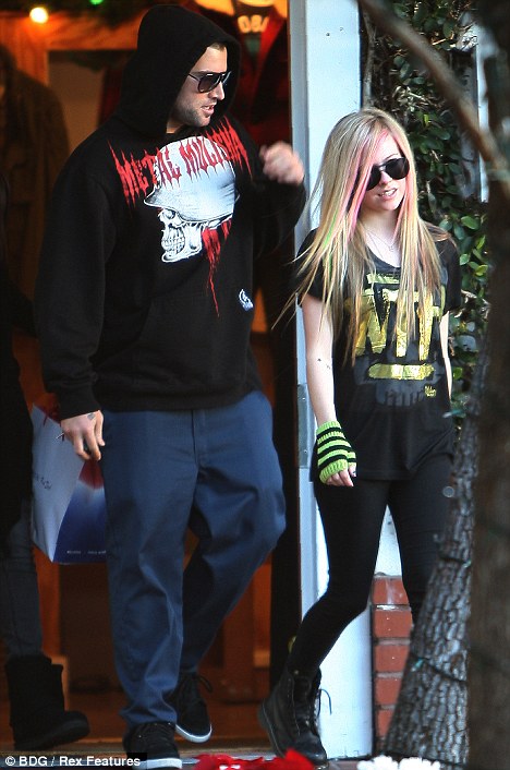 Avril Lavigne And Brody Jenner Break Up. Lavigne split up from her