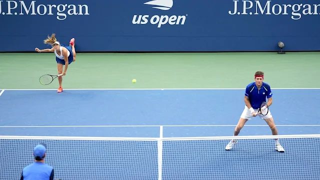 Marcelo Demoliner e Ellen Perez em ação pelo US Open