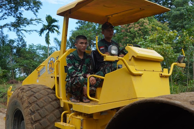 Operator Alat Berat Bulldozer TMMD Anggota Satgas