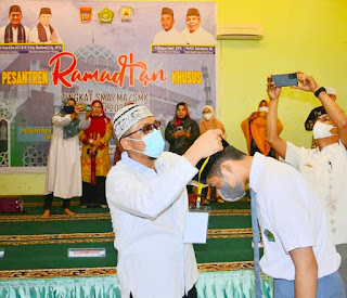 Wako Hendri Septa Buka Pesantren Ramadhan Khusus Tingkat SMA/SMK/MA di Masjid Agung Nurul Iman