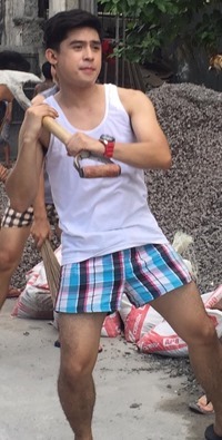 Mark Baracael as Ian