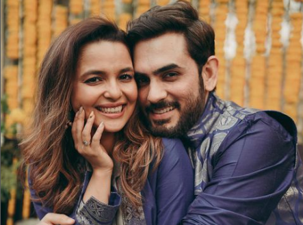 First pictures of 'Chak De Girl' Chitrashi Rawat and Dhruv Aditya's wedding released, went viral