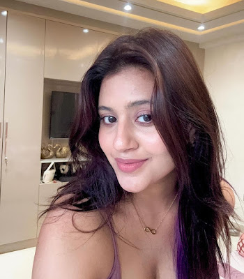 Anjali arora clevage