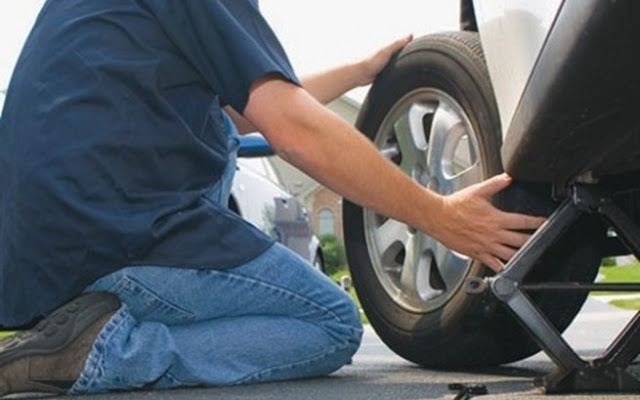 The most effective method to Change Your Own Flat Tire 