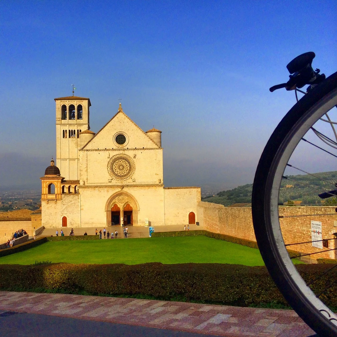 cycling umbria bike rental in assisi