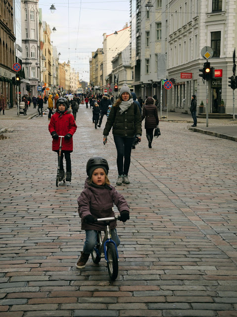 capital r, capital riga, latvia