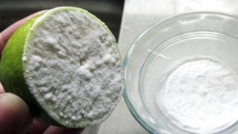 I Dipped Half A Lemon In Baking Soda And It Changed My Health Forever