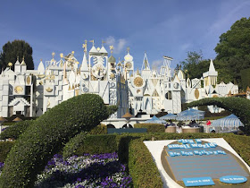 parc Disneyland Anaheim attraction It's a small world