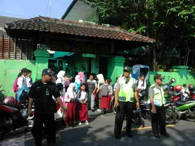 Unitbinmas Polsek Gondokusuman Sambangi SDN Serayu