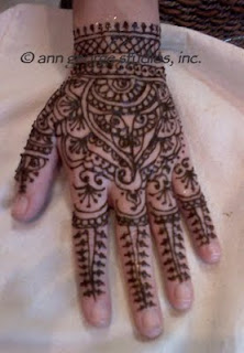 traditional henna tattoo design