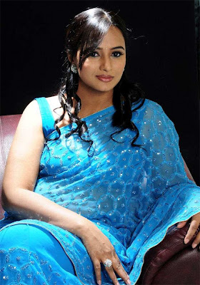 Actress Anupama Photoshoot Pictures in Blue Saree