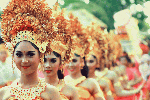 Suku Bali : Eksistensi di Tengah Modernisasi Jaman