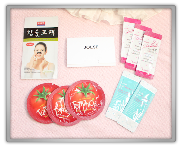 Banila Co. Miss Flower & Mr Honey Cream Haul Review kbeauty korean beauty blog blogger skincare addict rasianbeauty routine 