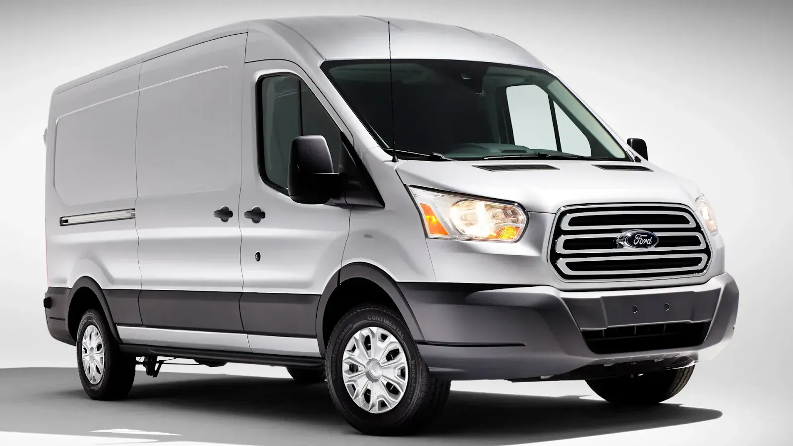 FORD Transit 250 2018 (Vista Exterior 2)