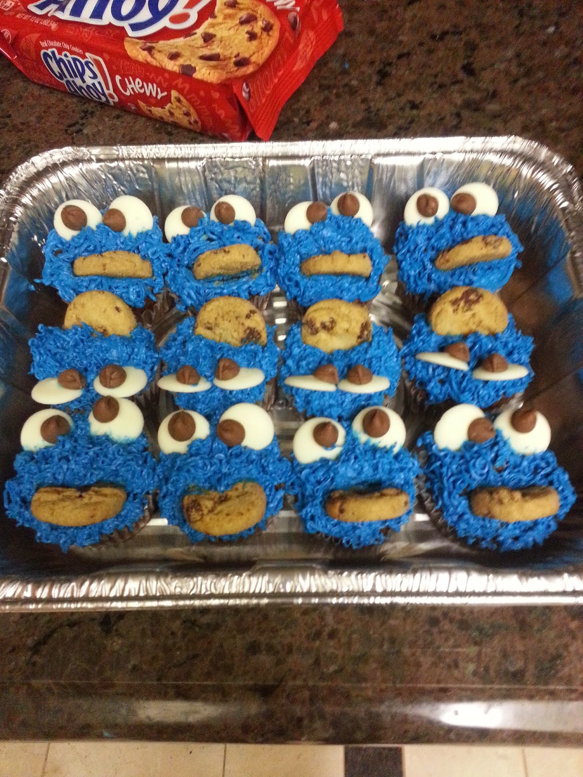 Cookie Monster Cupcakes 