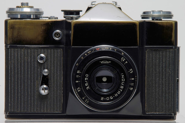 Mon bon vieux Zenit B noir de 1973 (c) René Bui