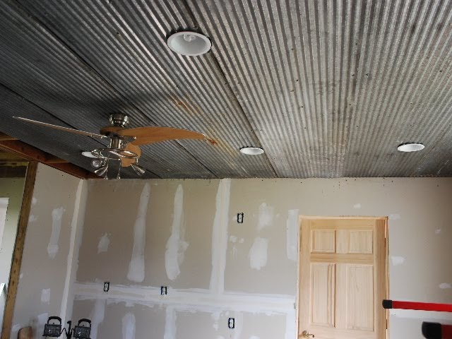 Little Green Swing : Our Barn Tin Ceiling!