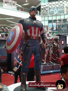 Exhibit | Life-Size Statues of Marvel’s Avengers: Age of Ultron at SM City North EDSA - Captain America