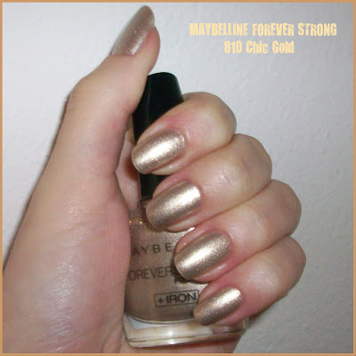 Swatch: MAYBELLINE FOREVER STRONG No. 810 "Chic Gold"