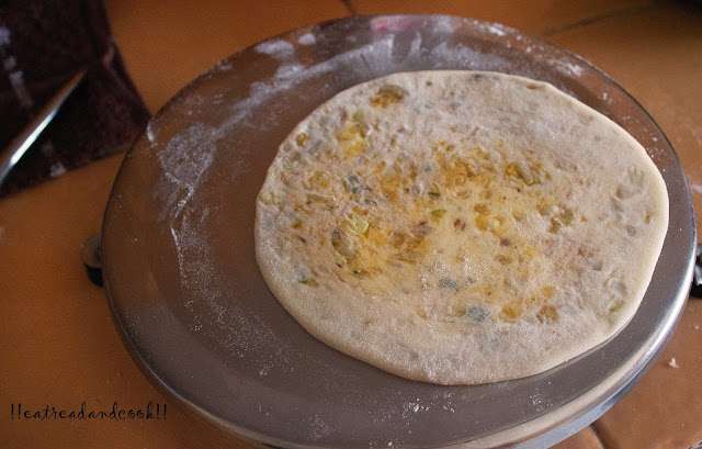 how to cook potato and cauliflower stuffed paratha recipe