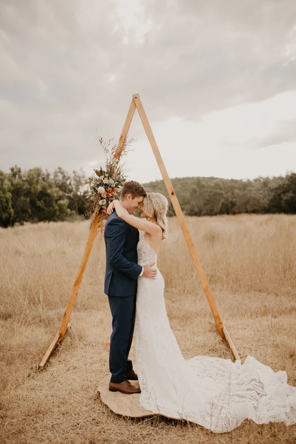 UNTAMED COUNTRY BOHEMIAN LUXE BRIDAL INSPIRATION FOR YOUR WEDDING DAY CHARTERS TOWERS TOWNSVILLE PHOTOGRAPHY