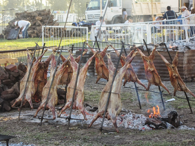 Corderos en el fuego