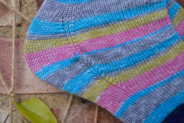 No Heel Turning Socks  - Heel Detail